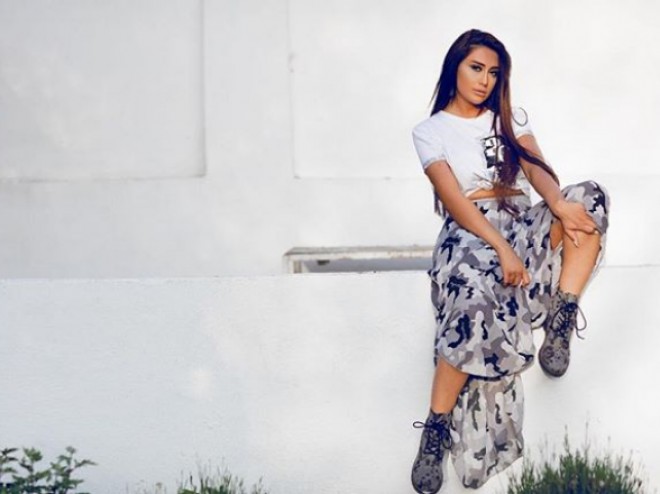 Simanın yeni fotoları bəyənildi