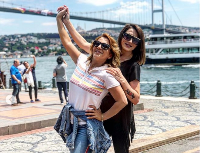 Müğənninin Türkiyə sərgüzəştləri – foto