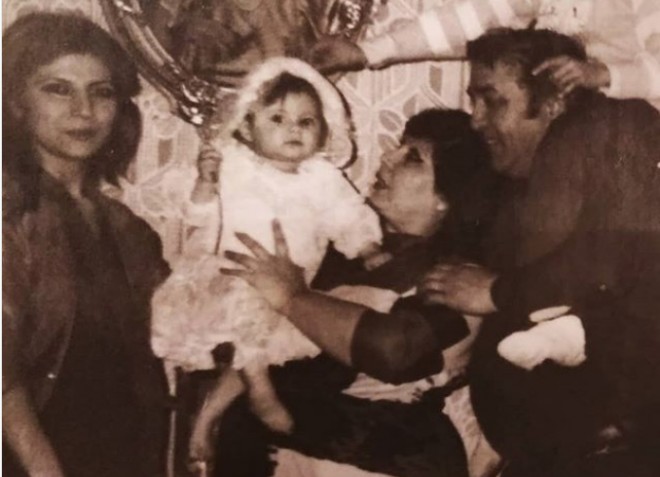 Aynişanın uşaqlıq fotosu