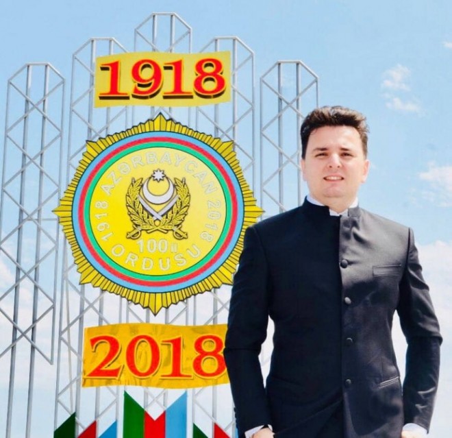 Əməkdar Artist “Vətən əsgəri” marşını təqdim etdi