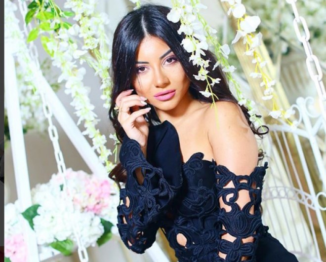 Müğənni özünü təbrik etdi