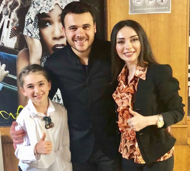 Manana qızı ilə Eminin Tiflisdəki konsertinə getdi