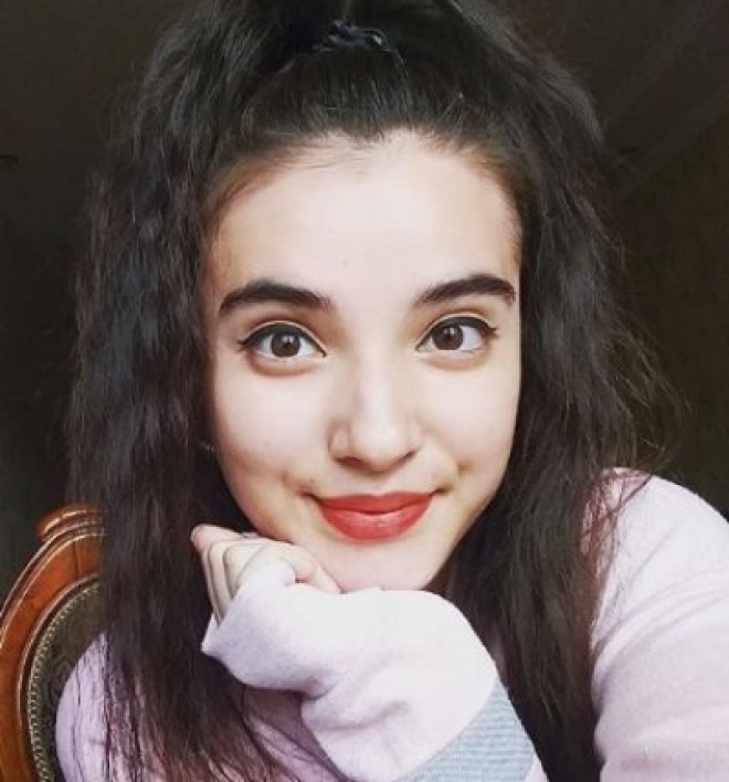 Musiqi dərsləri almağa başlayan Nahidə Babaşlı incəsənətə olan marağını açıqladı