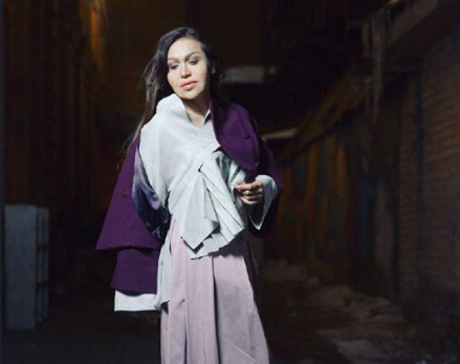 Rəqsanə İsmayılova anasını göstərdi