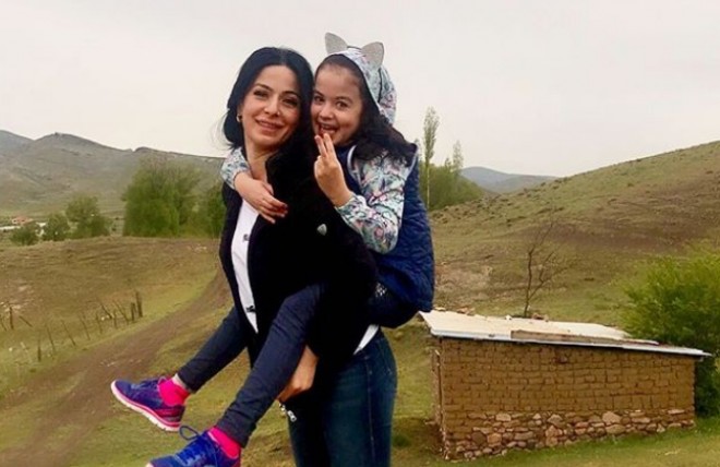 Teleaparıcı atmacalı paylaşım etdi