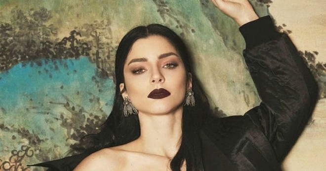 Aktrisadan cazibədar foto