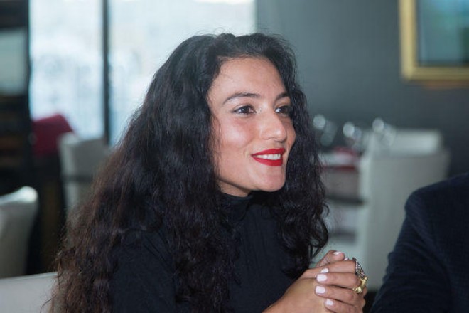 Müğənninin avtomobili qarət olundu