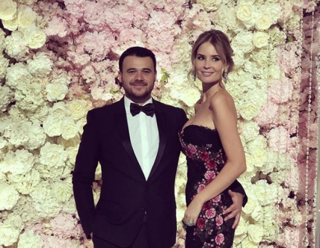 Eminin sevgilisi göz oxşadı - foto