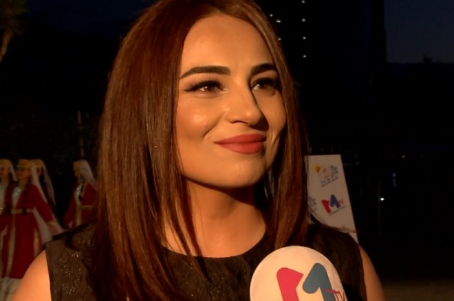 "Zövqsüz mahnılar oxumaq istəmirəm" - Sevinc Musayeva izləyiciləri günahlandırdı