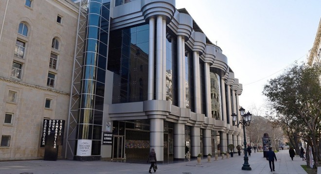 Teatr yeni premyeraya hazırlaşır