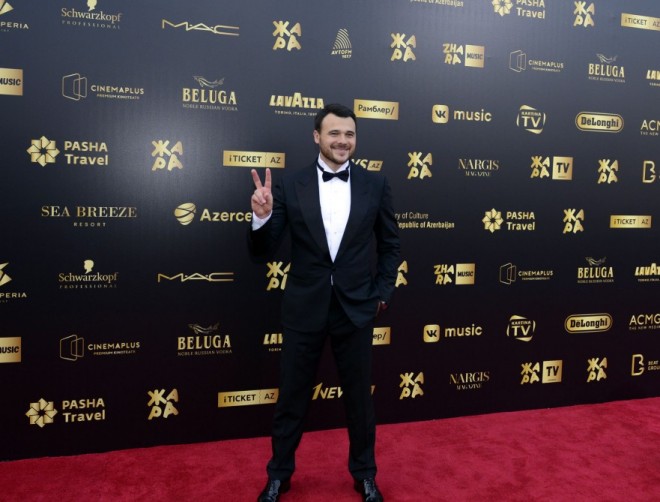 “Jara-2018” iştirakçılarının qırmızı xalı üzərində keçidi başlayıb&nbsp;- fotoreportaj