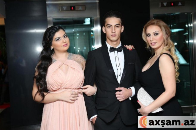 Müğənni övladlığa yeni uşaq götürəcək - video