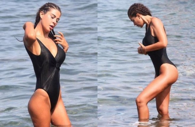 Aktrisa çimərlikdə yaxalandı - foto