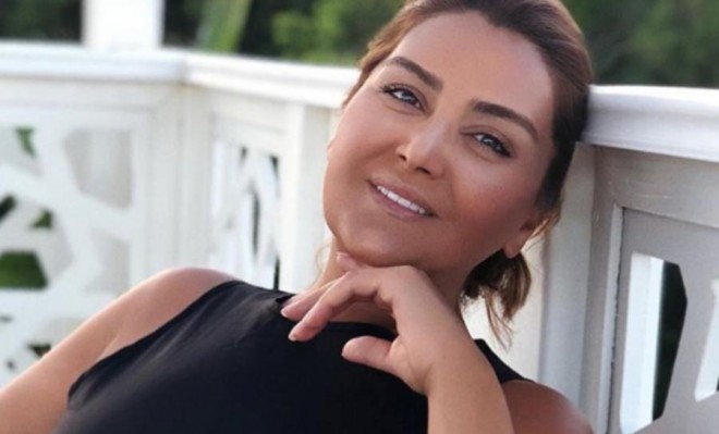 Zülfiyyə Xanbabayeva fotokamera qarşısına keçib&nbsp;