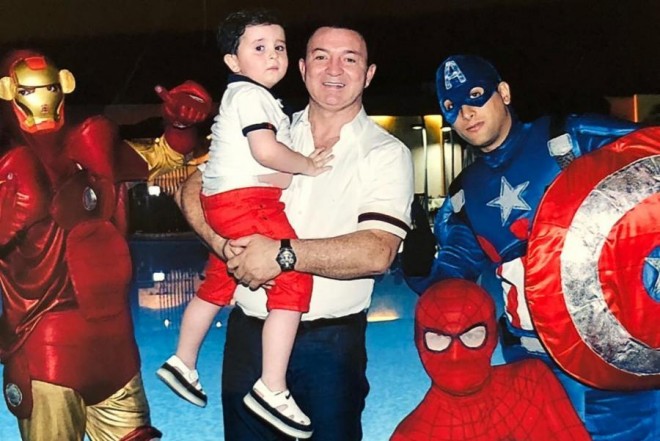 Əməkdar Artist oğlunu təbrik etdi