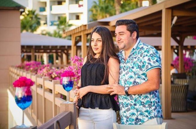 Aktyor Bodrumda dincəlir - foto