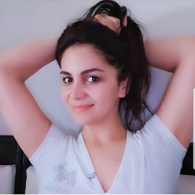 Sevda Sanəliyeva makiyajsız gözəl göründü - foto