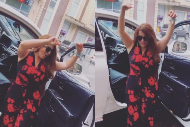 Rəqqasə maşını saxladı və rəqs etdi - video