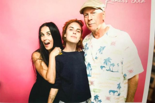 Hollivud ulduzları qızlarını sevirlər - foto