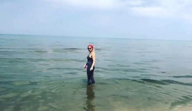 “Eurovision 2011” qalibi dənizə&nbsp;paltarlı girdi - video