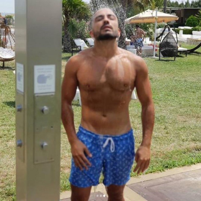 Müğənni yeni fotolarını paylaşdı