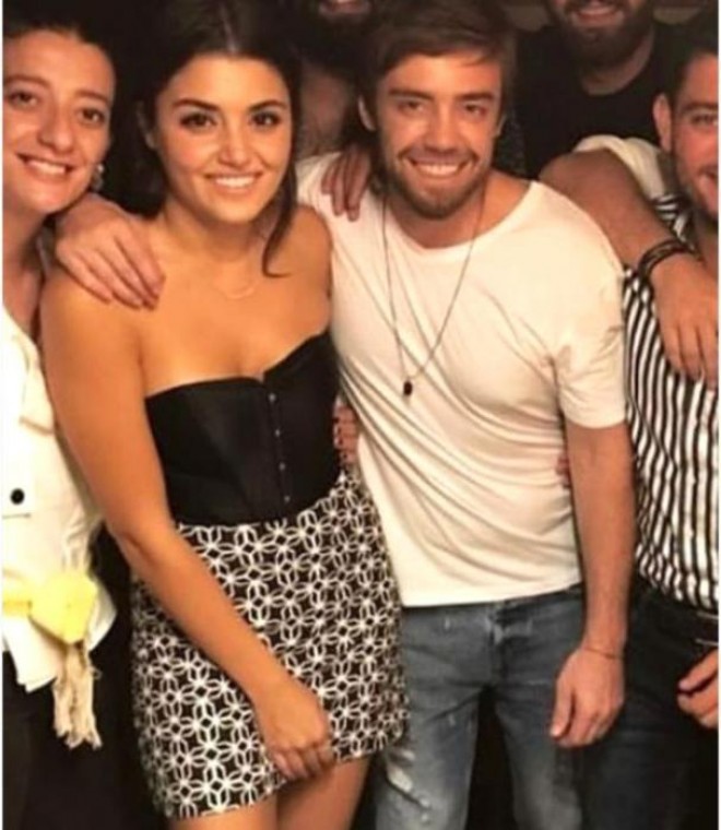 Aktrisa müğənniyə sürpriz yaşatdı - foto