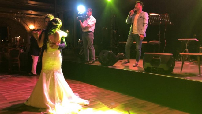 Elvin Ankarada iş adamının qız toyunda - foto+video