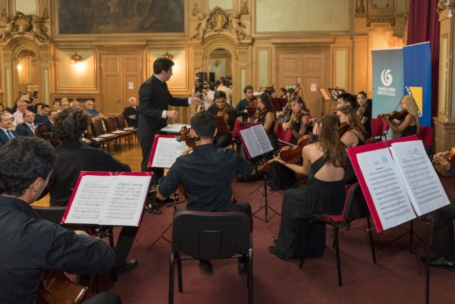 Kamera orkestrinin Balkan ölkələrindəki konsertindən fotoreportaj