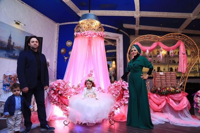 Müğənni ərindən gileyləndi