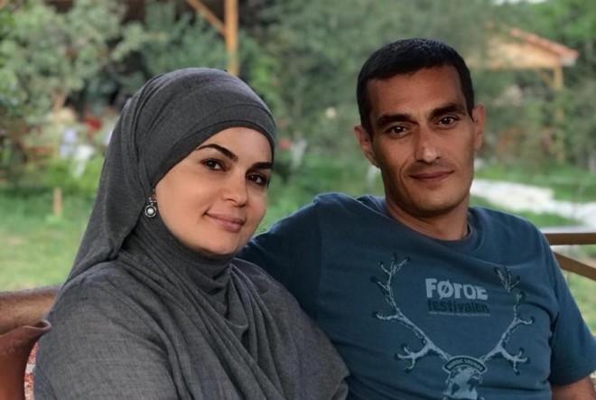 Fərqanə Qasımovanın həyat yoldaşı ilə fotosu