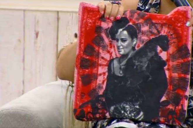 Elza Seyidcahanın çantası gündəm yaratdı - foto