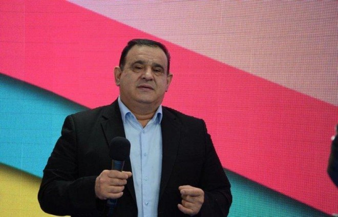 Müğənni anasının evdən çıxarılmasından danışdı