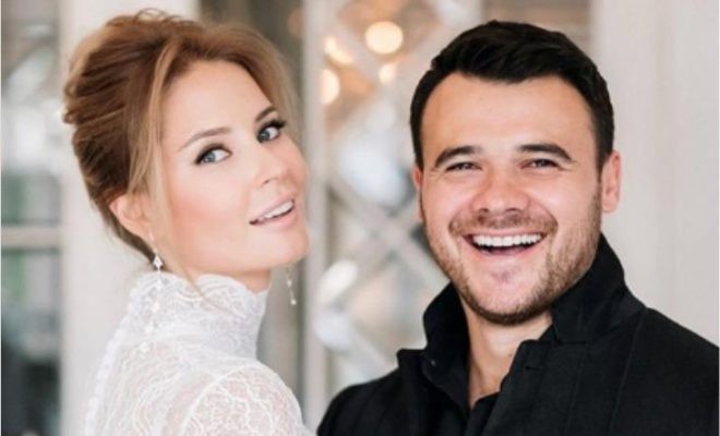 Xalq Artisti xanımını təbrik etdi&nbsp;