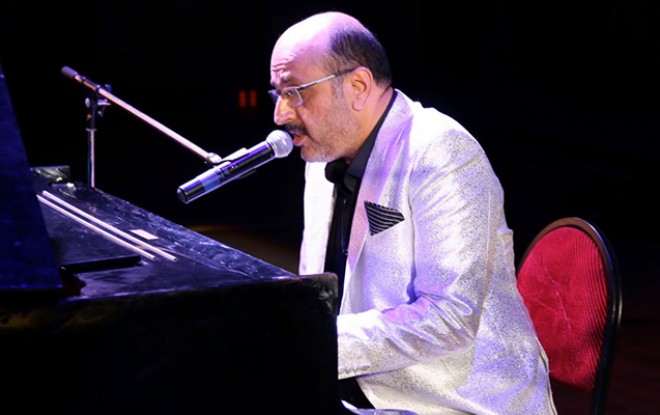 Xalq artisti yeni mahnısını təqdim etdi - video