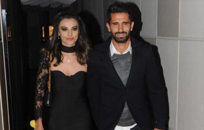 Aktrisa futbolçuya qadağa qoydu&nbsp;