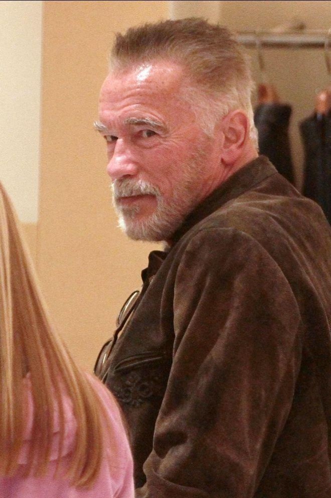 Arnold Şvartsneqqerin başı və saqqalı&nbsp;ağardı - foto