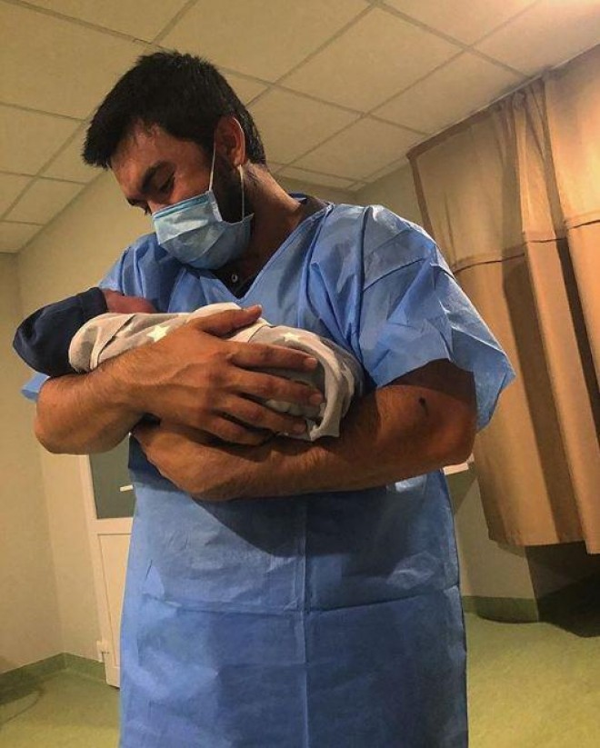 Müğənninin&nbsp;oğlu dünyaya gəldi - foto