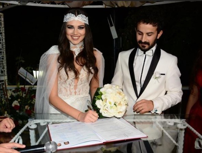 “Mucize” serialnın aktisası ailə qurdu