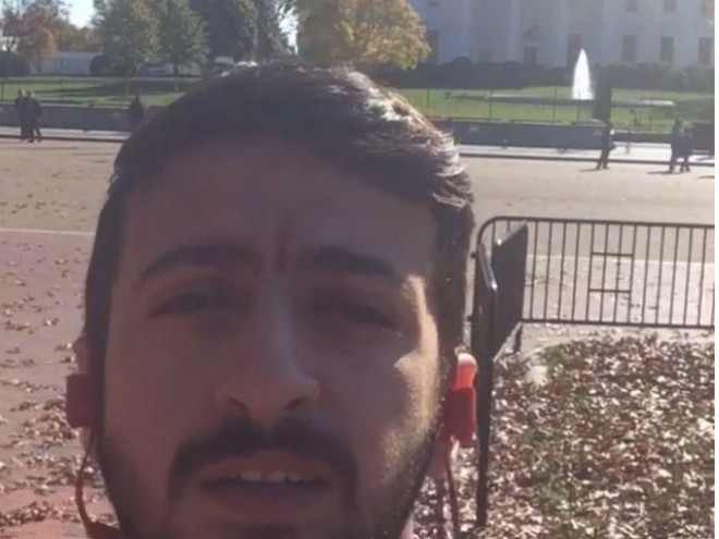 Əməkdar artist &nbsp;Ağ evin qarşısında idman etdi - video