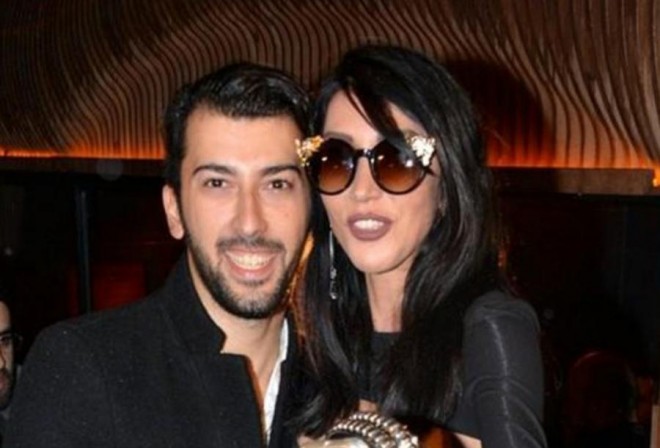 Müğənninin oğlu təyyarədə dalaşdı