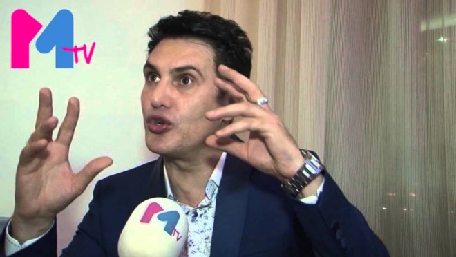 Nadir Qafarzadə “Yalan demirəm” oxudu - video