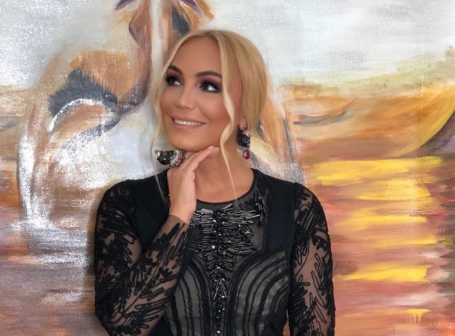 Müğənni aparıcıları tənqid etdi