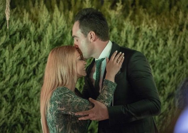 Müğənninin nişanı oldu - foto+video