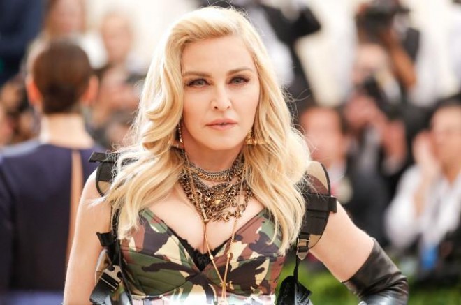 Madonna 241 min&nbsp;manata&nbsp;aşpaz axtarır