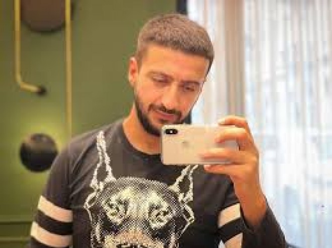 Əməkdar artist&nbsp;saçlarını qısa kəsdirdi