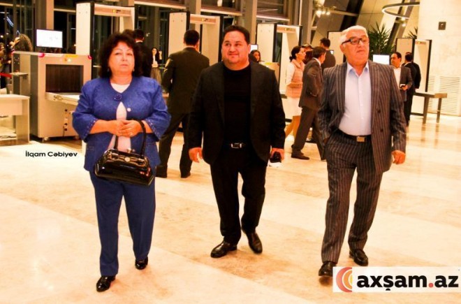Murad Dadaşov valideynləri ilə birlikdə - foto