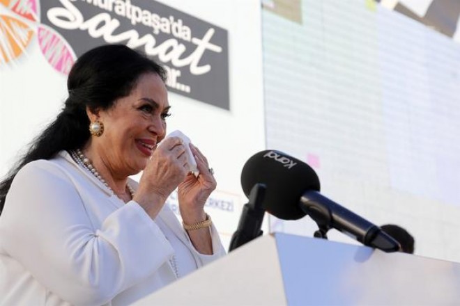 Türkan Şoray adına mədəniyyət mərkəzi açıldı