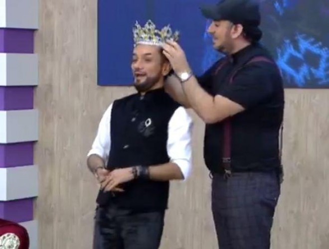 Xalq artistinin başına tac qoydular