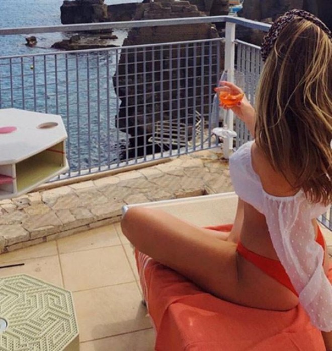 Xloe Louqnanın fotoları&nbsp;xoş qarşılandı