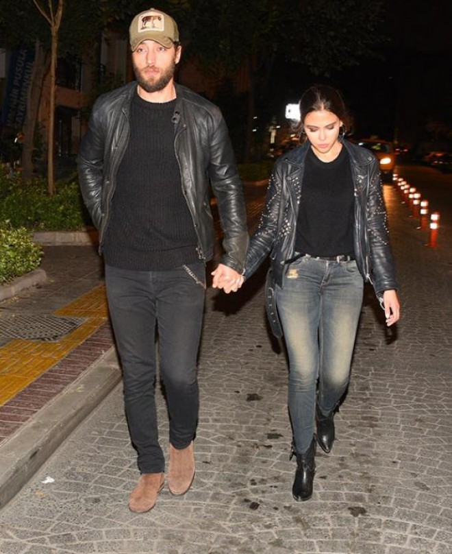 "İstanbullu gəlin"in aktrisası sevgilisi ilə göründü